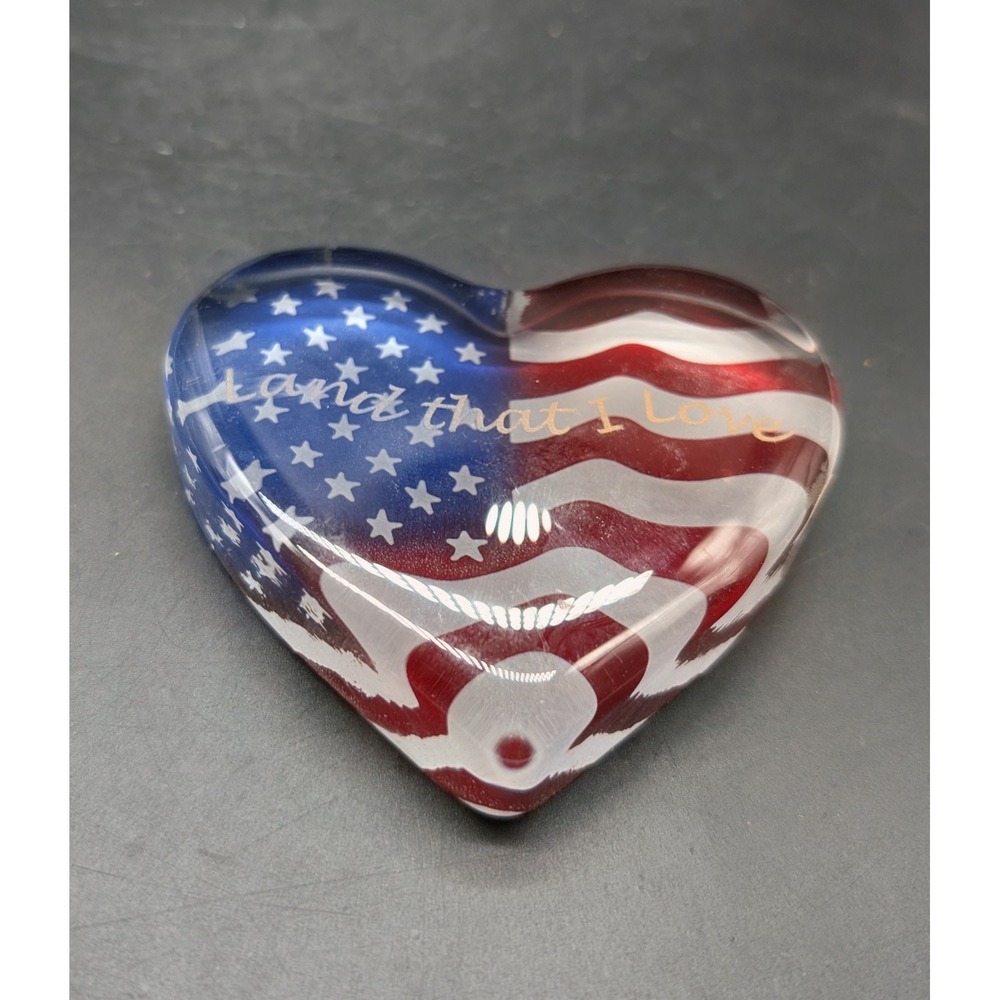 Fenton Art Glass Heart Paperweight American Flag Land That I Love Handmade USA